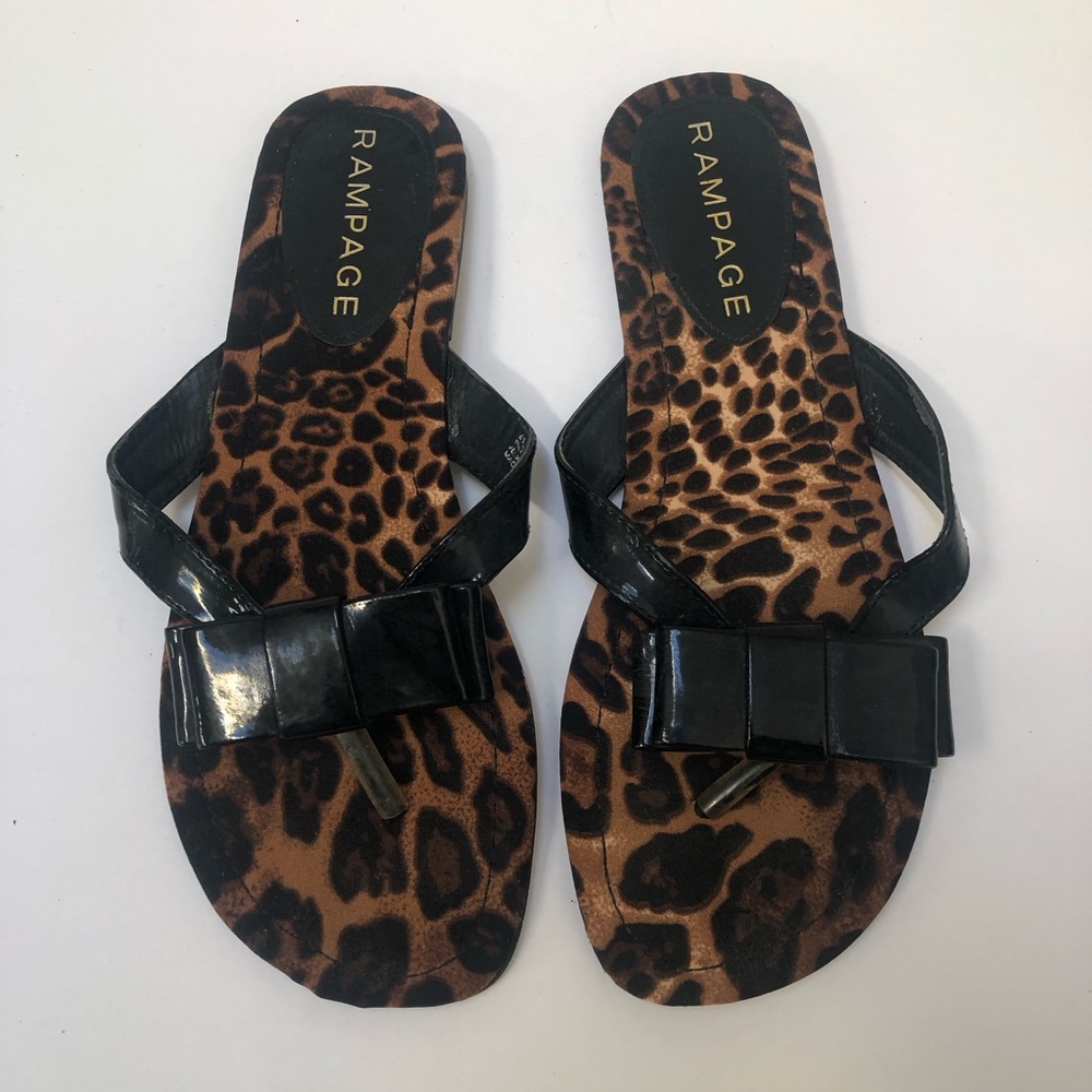 Women’s black/leopard sandals. Size 8.5